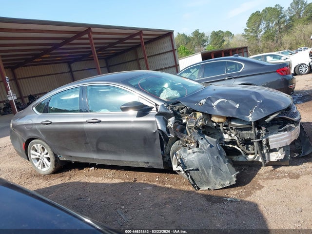 44631443 :رقم المزاد ، 1C3CCCAB9FN570973 vin ، 2015 Chrysler 200 Limited مزاد بيع