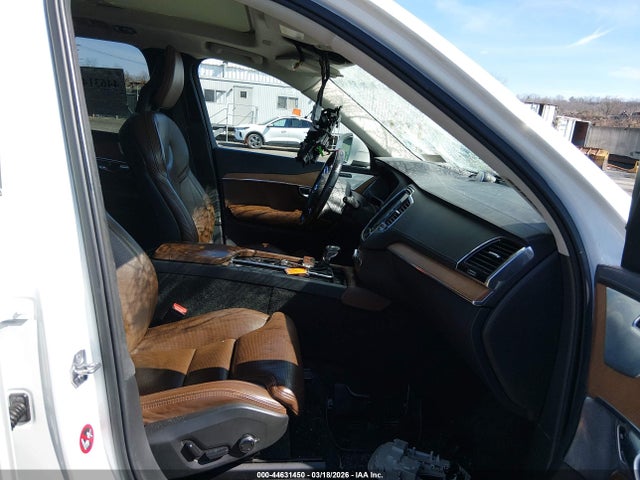2018 Volvo Xc90 T6 Inscription მანქანა იყიდება აუქციონზე, vin: YV4A22PL3J1367865, აუქციონის ნომერი: 44631450