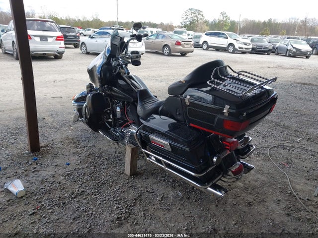 2013 HARLEY-DAVIDSON FLHTCU 1HD1FCM18DB673117 Photo 2
