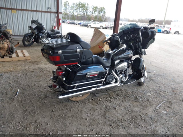2013 HARLEY-DAVIDSON FLHTCU 1HD1FCM18DB673117 Photo 3