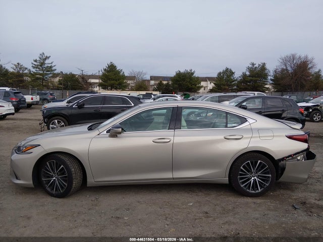 44631504 :رقم المزاد ، 58AD11D11NU008409 vin ، 2022 Lexus Es 250 مزاد بيع