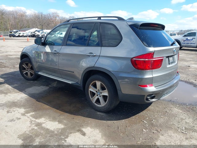 2012 BMW X5 5UXZW0C55CL668567 Photo 2