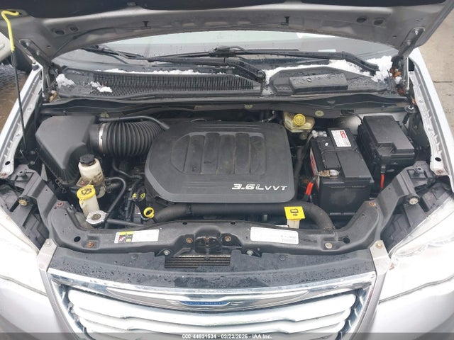 44631534 :رقم المزاد ، 2C4RC1CG6DR607092 vin ، 2013 Chrysler Town & Country Touring-l مزاد بيع