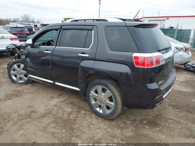 44631567 :رقم المزاد ، 2GKFLZE35F6338345 vin ، 2015 Gmc Terrain Denali مزاد بيع