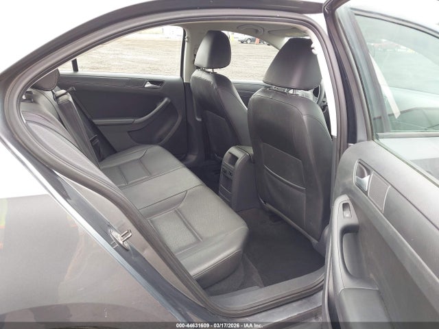 3VWD17AJ1EM247723 Volkswagen Jetta 1.8t Se