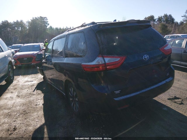 5TDDZ3DC1KS216856 Toyota Sienna Xle Premium 7 Passenger