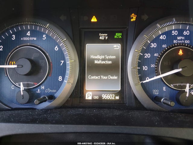 5TDDZ3DC1KS216856 Toyota Sienna Xle Premium 7 Passenger