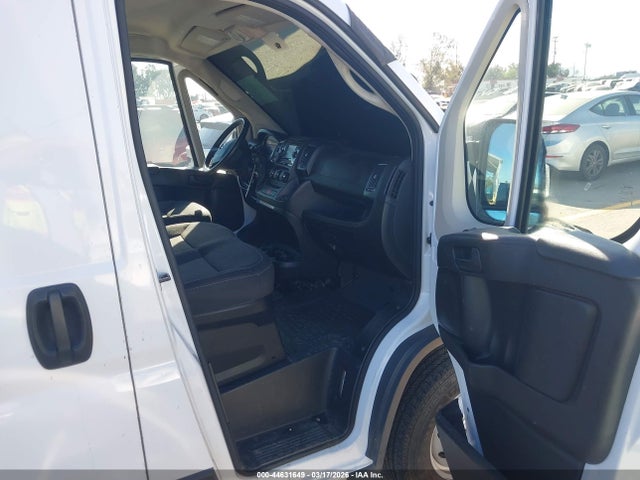 3C6URVJG0JE117125 RAM Promaster 3500 Cargo Van High Roof 159 Wb Ext