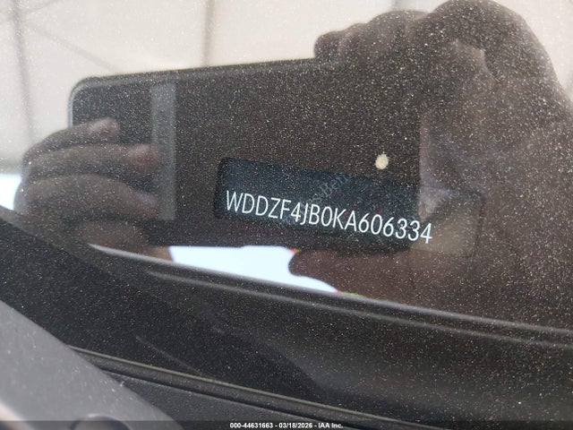 WDDZF4JB0KA606334 Mercedes-Benz E 300