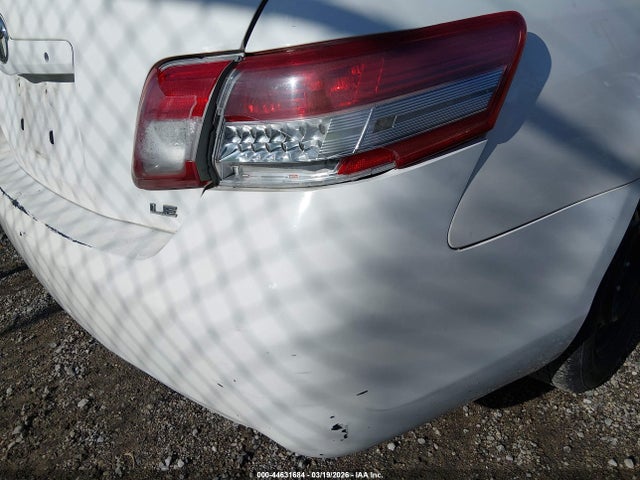 44631684 :رقم المزاد ، 4T1BF3EK0BU647993 vin ، 2011 Toyota Camry Le مزاد بيع