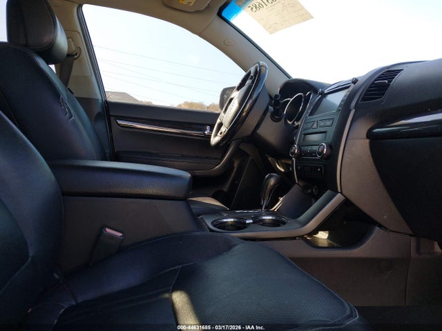 44631685 :رقم المزاد ، 5XYKW4A2XCG228360 vin ، 2012 Kia Sorento Sx V6 مزاد بيع