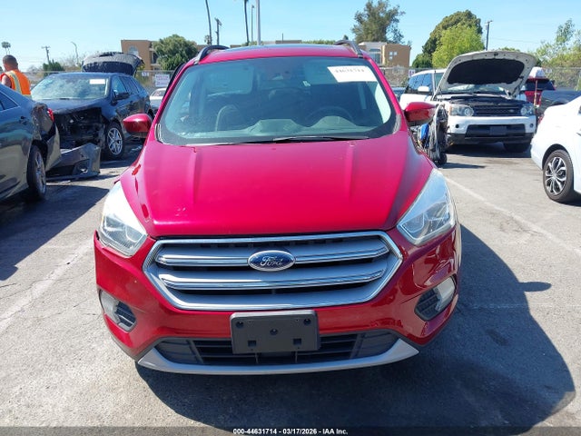1FMCU9HD7JUA99564 Ford ESCAPE SEL