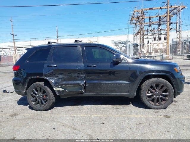 1C4RJFAG4JC302880 Jeep Grand Cherokee Altitude 4x4