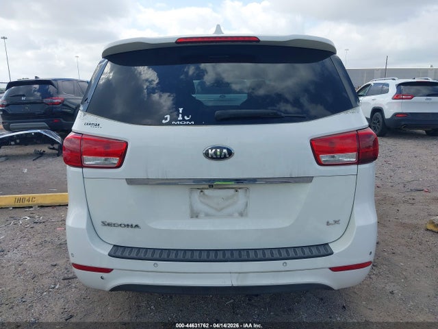 KNDMB5C12F6021404 KIA SEDONA LX