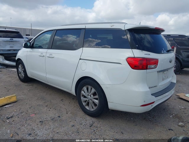 KNDMB5C12F6021404 KIA SEDONA LX