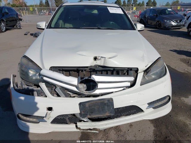 2011 MERCEDES-BENZ C 300 WDDGF5EB5BR157077 Photo 5