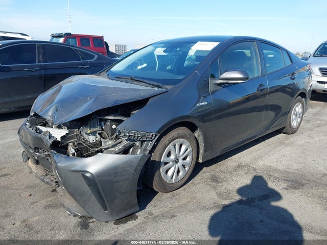 JTDKAMFU5N3174935 Toyota Prius L