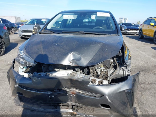 JTDKAMFU5N3174935 Toyota Prius L
