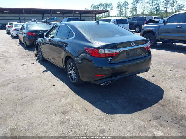 44631818 :رقم المزاد ، 58ABK1GG7HU075816 vin ، 2017 Lexus Es 350 مزاد بيع