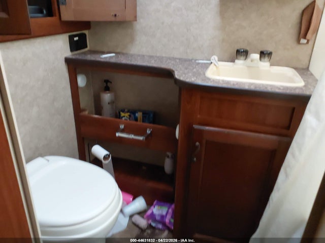 Продажа на аукционе авто 2013 Avenger Travel Trailer, vin: 5ZT2AVKB8DB902289, номер лота: 44631832