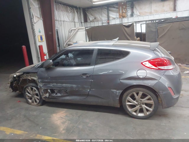 Продаж на аукціоні авто 2017 Hyundai Veloster, vin: KMHTC6AD0HU306317, номер лоту: 44631836