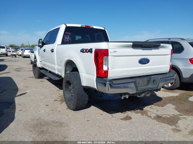 2018 FORD F-250 1FT7W2BT6JEB13147 Photo 2