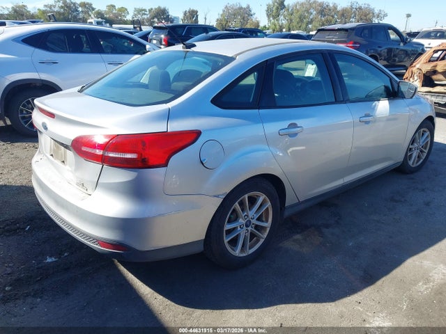 Ford FOCUS SE 2016 1FADP3F24GL284061 Image 4