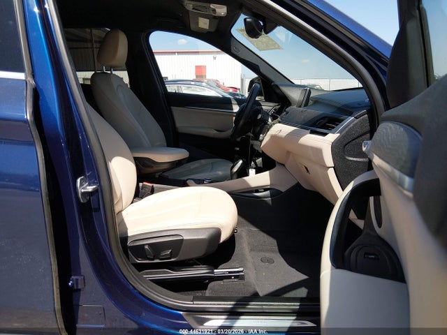 2020 BMW X1 WBXJG7C06L5P43924 Photo 4