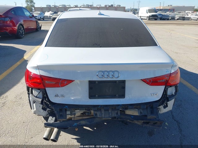 44631935 :رقم المزاد ، WAUCJGFF2F1068203 vin ، 2015 Audi A3 2.0 Tdi Premium مزاد بيع