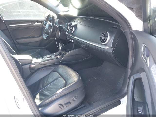 44631935 :رقم المزاد ، WAUCJGFF2F1068203 vin ، 2015 Audi A3 2.0 Tdi Premium مزاد بيع