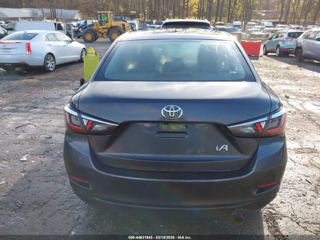 2018 Toyota Yaris Ia მანქანა იყიდება აუქციონზე, vin: 3MYDLBYVXJY321041, აუქციონის ნომერი: 44631945