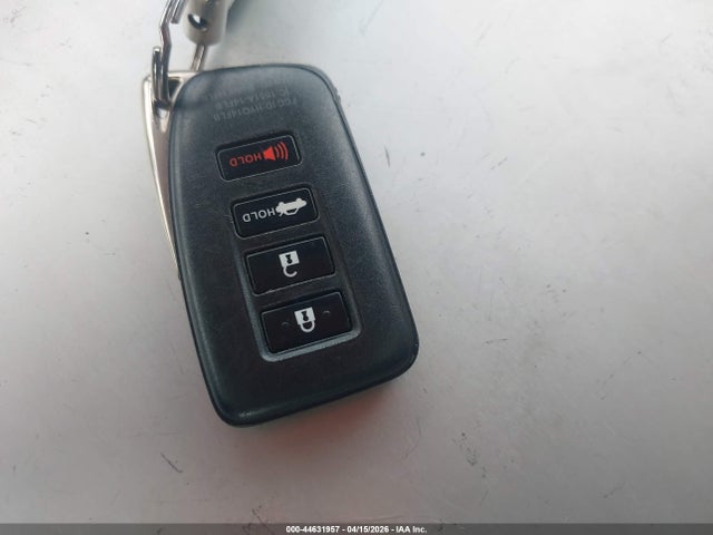 Продажа на аукционе авто 2023 Lexus Is 300, vin: JTHDA1D23P5123268, номер лота: 44631957
