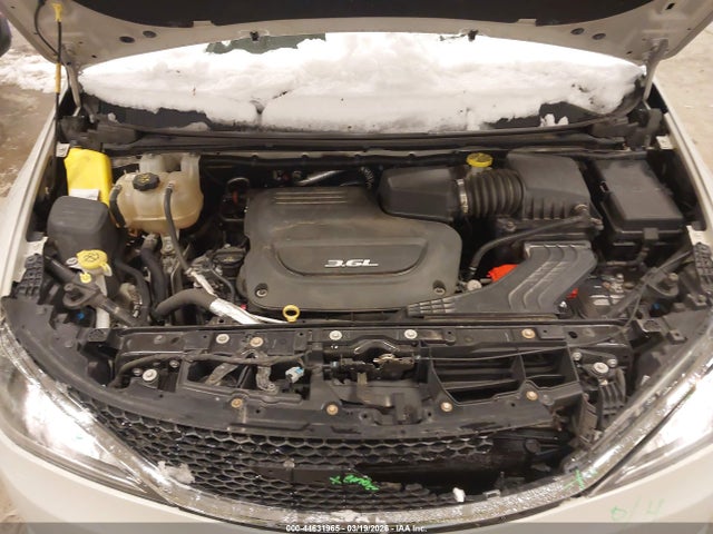 Продаж на аукціоні авто 2017 Chrysler Pacifica Touring-l, vin: 2C4RC1BG9HR633855, номер лоту: 44631965