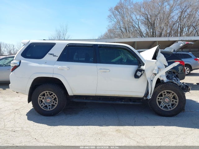 Aukcja sprzedaży 2019 Toyota 4runner Trd Off Road Premium, vin: JTEBU5JR1K5654935, numer aukcji: 44631999