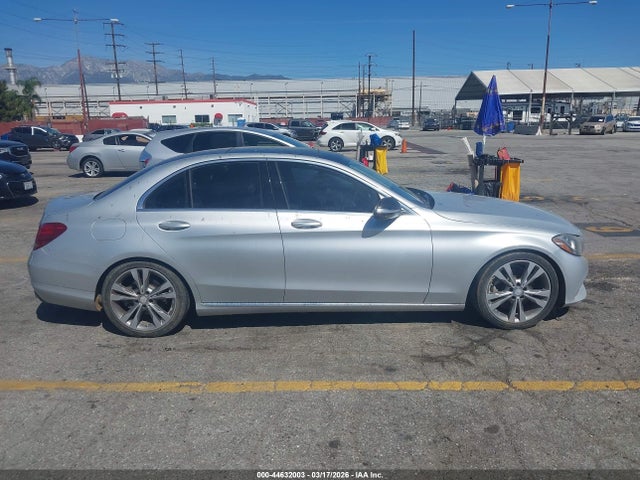 2015 Mercedes-benz C 300 მანქანა იყიდება აუქციონზე, vin: 55SWF4JB3FU082959, აუქციონის ნომერი: 44632003