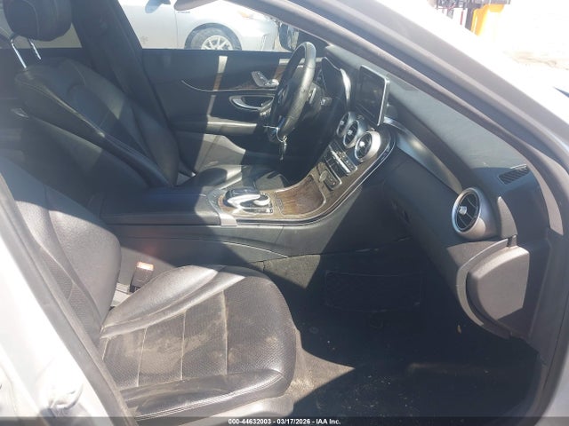 2015 Mercedes-benz C 300 მანქანა იყიდება აუქციონზე, vin: 55SWF4JB3FU082959, აუქციონის ნომერი: 44632003