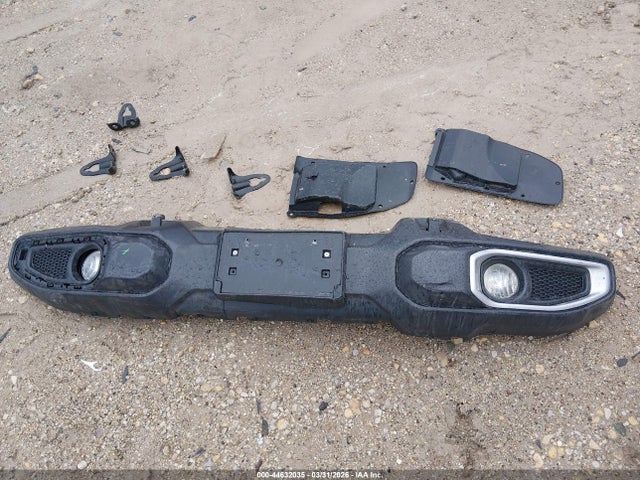 Продаж на аукціоні авто 2018 Jeep Wrangler Unlimited Sahara 4x4, vin: 1C4HJXEN7JW131700, номер лоту: 44632035