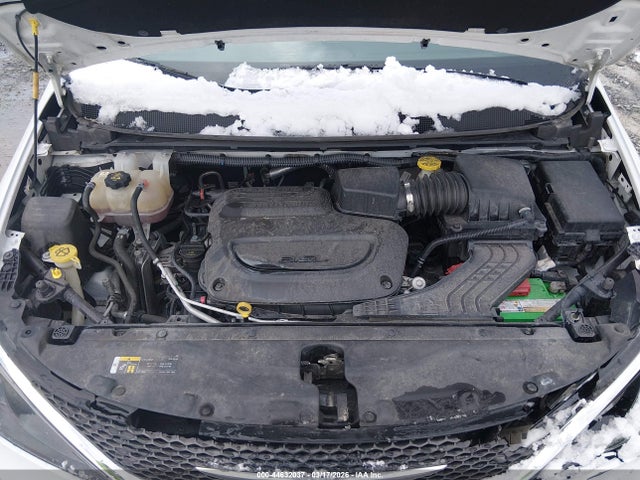 44632037 :رقم المزاد ، 2C4RC1DG4MR506387 vin ، 2021 Chrysler Voyager Lxi مزاد بيع