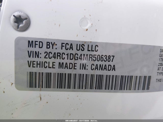 44632037 :رقم المزاد ، 2C4RC1DG4MR506387 vin ، 2021 Chrysler Voyager Lxi مزاد بيع