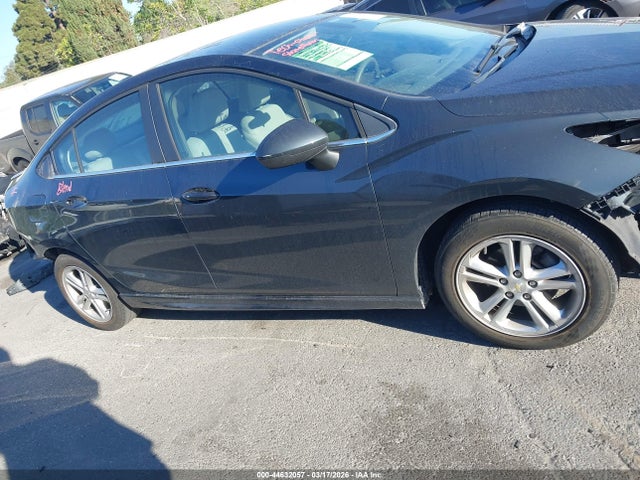 1G1BE5SM5H7194852 Chevrolet Cruze Lt Auto