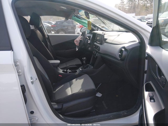 Продаж на аукціоні авто 2019 Hyundai Kona Se, vin: KM8K1CAA1KU301673, номер лоту: 44632058
