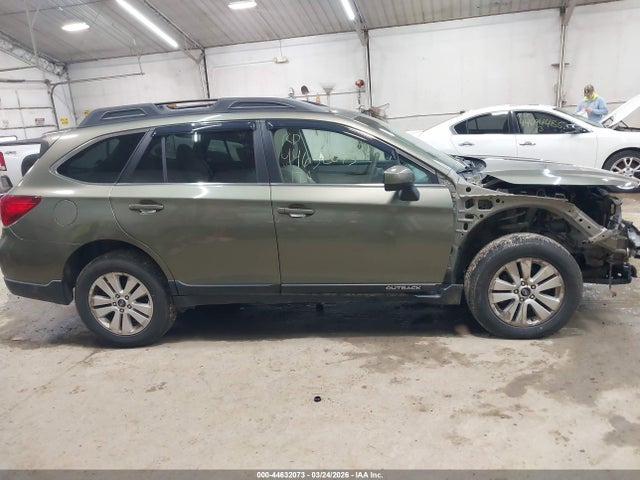 Aukcja sprzedaży 2017 Subaru Outback 2.5i Premium, vin: 4S4BSACC6H3227424, numer aukcji: 44632073