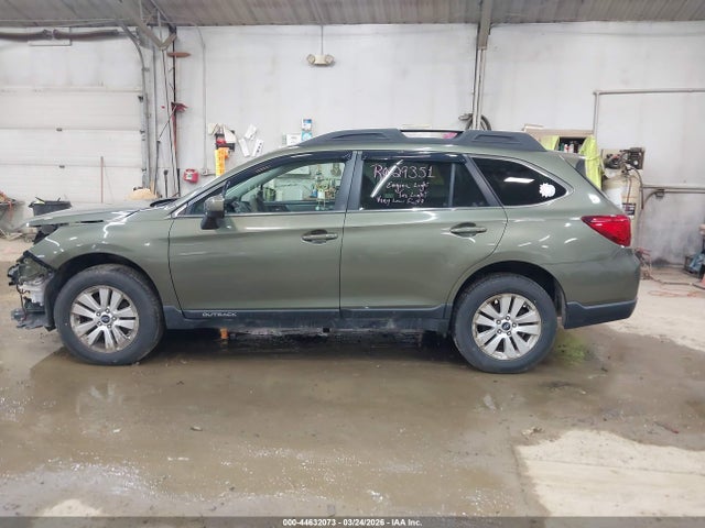 Aukcja sprzedaży 2017 Subaru Outback 2.5i Premium, vin: 4S4BSACC6H3227424, numer aukcji: 44632073