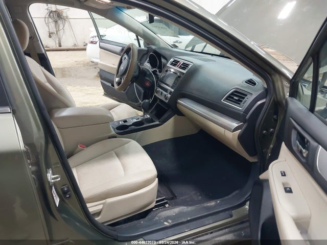 Aukcja sprzedaży 2017 Subaru Outback 2.5i Premium, vin: 4S4BSACC6H3227424, numer aukcji: 44632073