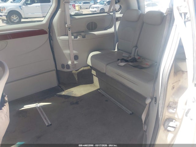 2007 Chrysler Town & Country Limited მანქანა იყიდება აუქციონზე, vin: 2A8GP64L97R258561, აუქციონის ნომერი: 44632098