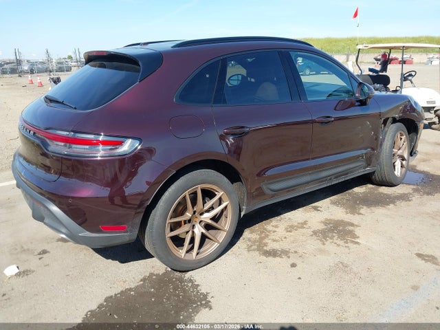 44632105 :رقم المزاد ، WP1AA2A51PLB14975 vin ، 2023 Porsche Macan T مزاد بيع