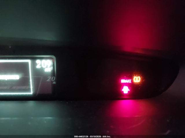 Toyota Prius Four 2015 JTDKN3DU4F1924050 Image 18