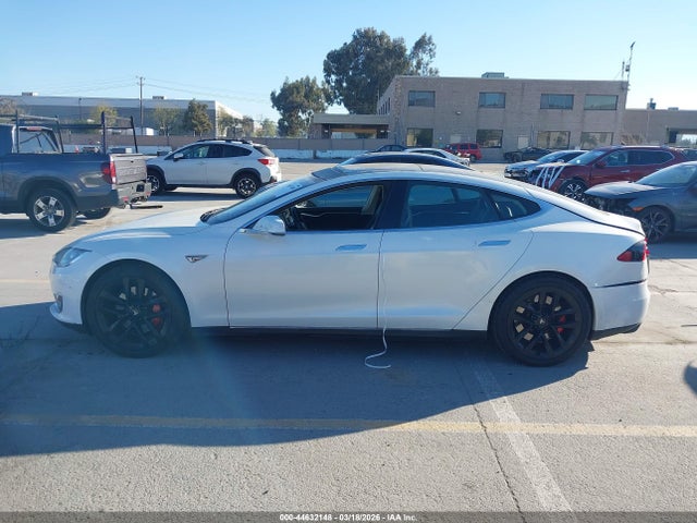44632148 :رقم المزاد ، 5YJSA1H11EFP56129 vin ، 2014 Tesla Model S P85 مزاد بيع