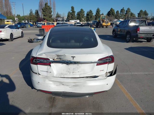44632148 :رقم المزاد ، 5YJSA1H11EFP56129 vin ، 2014 Tesla Model S P85 مزاد بيع