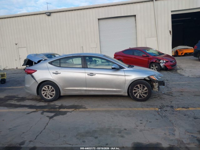 Продаж на аукціоні авто 2017 Hyundai Elantra Se, vin: 5NPD84LF5HH122210, номер лоту: 44632172